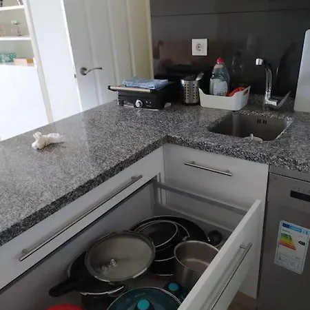 En Edificio Stella Maris Paseo Maritimo * 푸엔히롤라